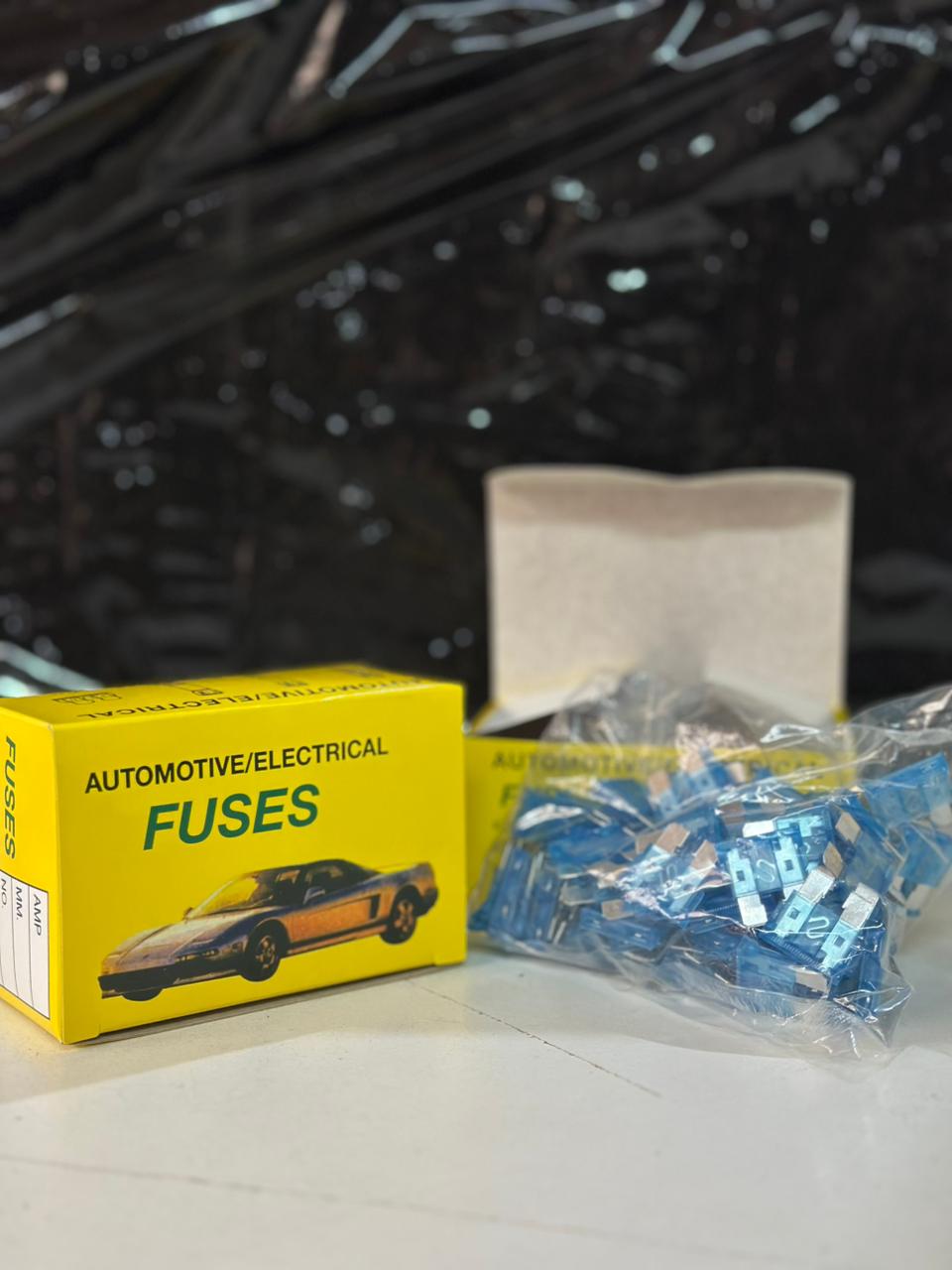 FUSIBLES FICHA Y MINI POR CAJA FUSIBLES FICHA Y MINI POR CAJA - Imagen 1