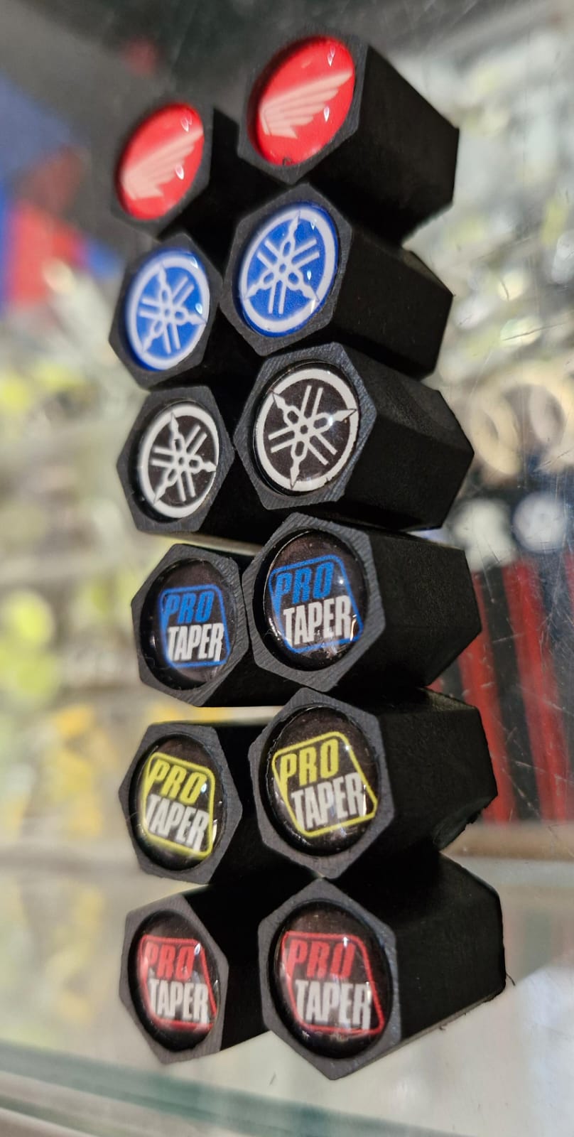 TAPA VÁLVULA MOTO MARCAS TAPA VÁLVULA MOTO MARCAS - Imagen 1